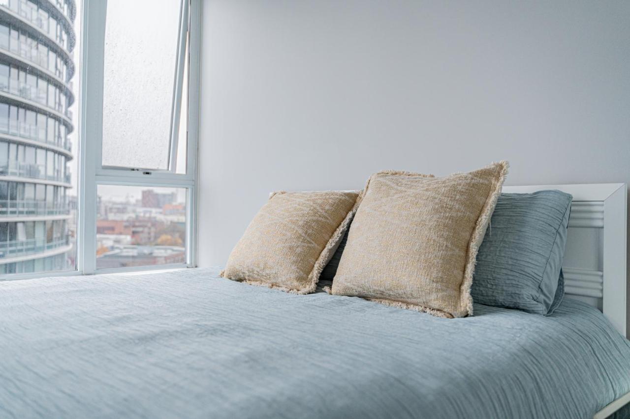 Amazing Views ! Leather Furniture ! Cozy Condo! Vancouver Buitenkant foto
