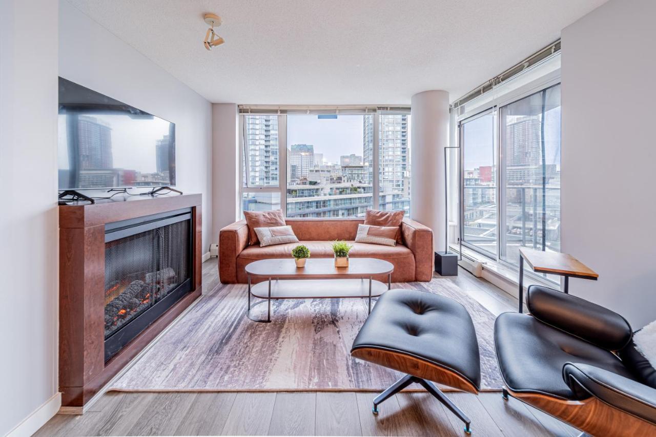 Amazing Views ! Leather Furniture ! Cozy Condo! Vancouver Buitenkant foto