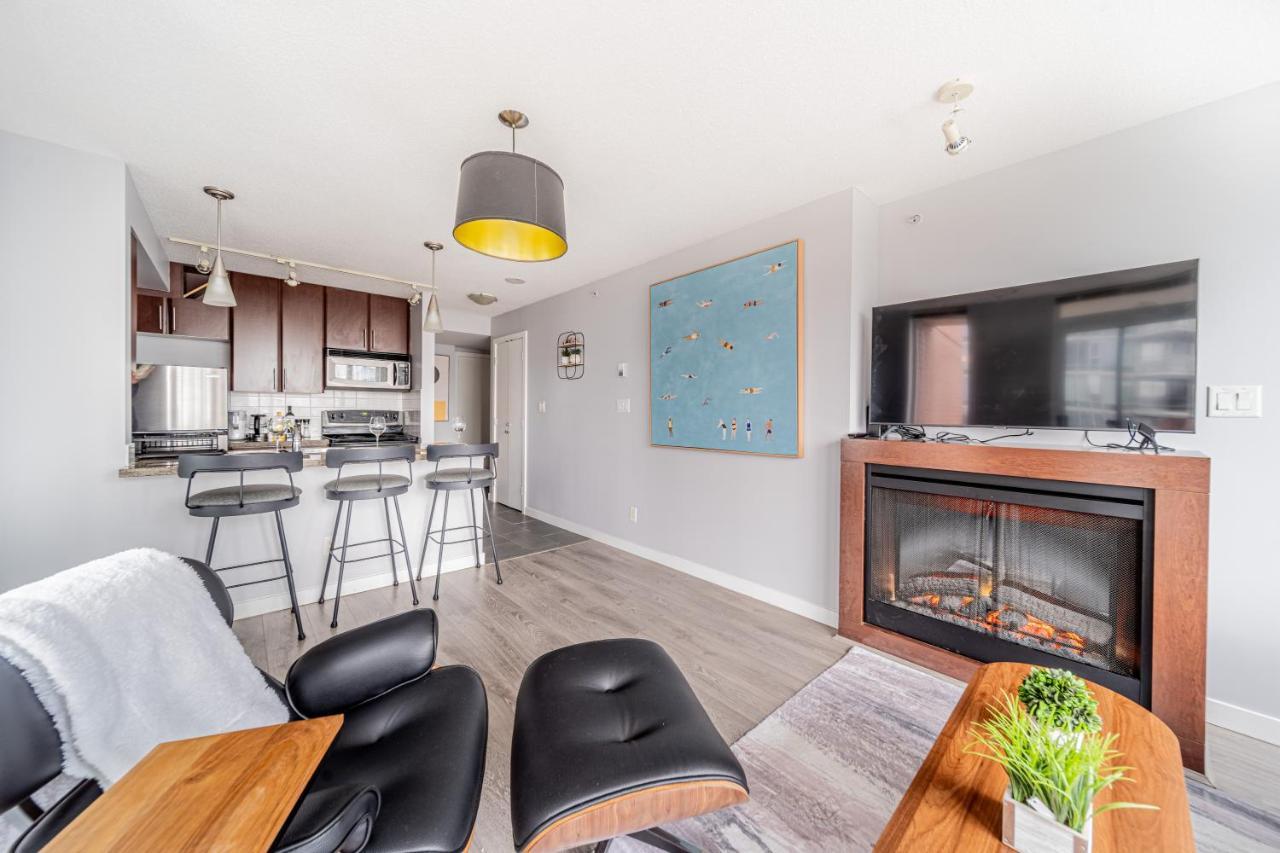 Amazing Views ! Leather Furniture ! Cozy Condo! Vancouver Buitenkant foto